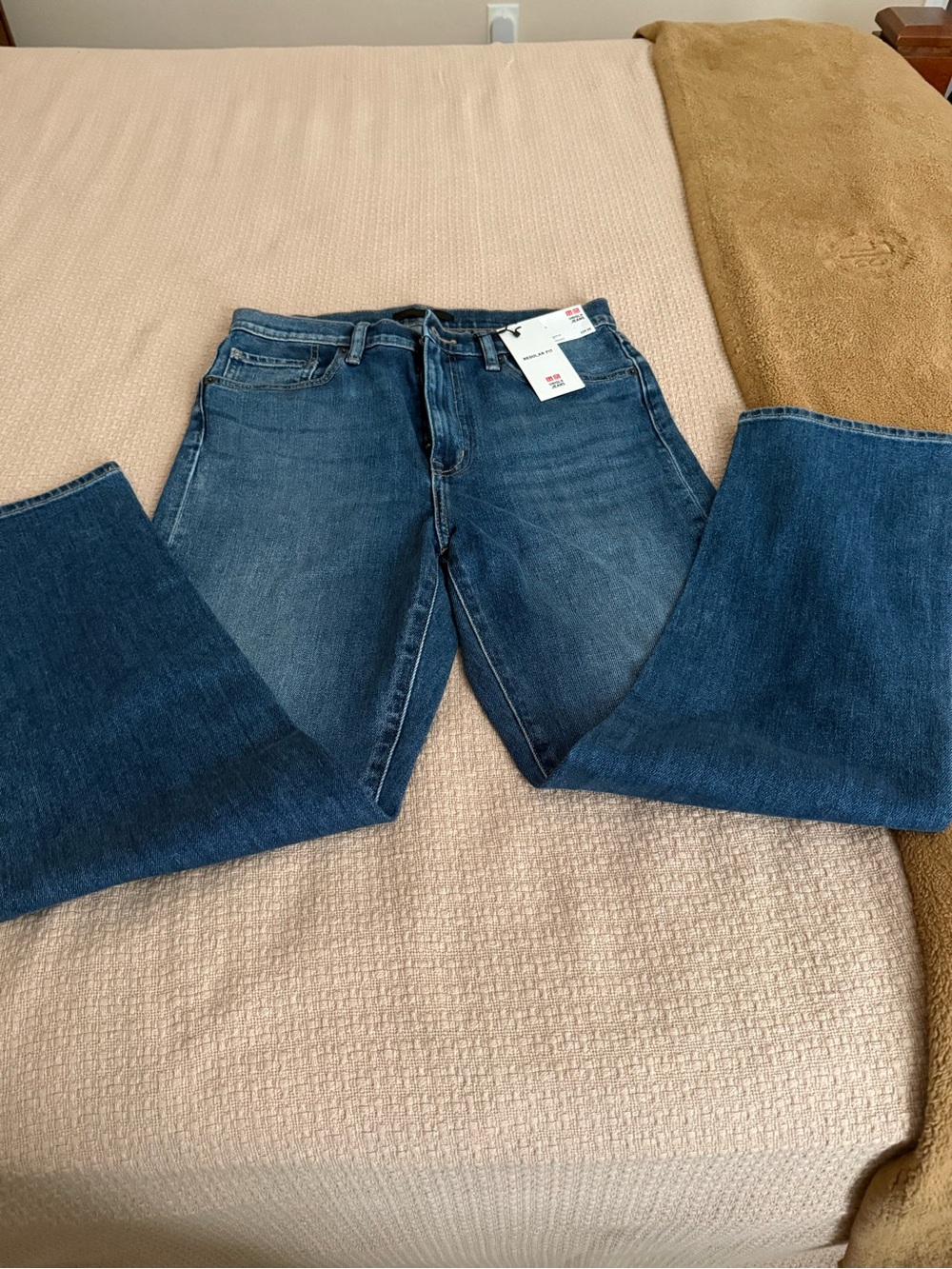 Uniqlo cotton Dark wash straight leg  jeans Sz 29 NWT